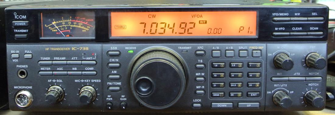 ICOM 738